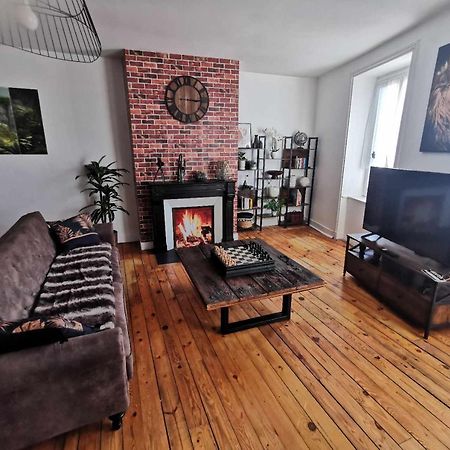 Bel Appartement De 1 A 7 Personnes Ambert Exterior foto